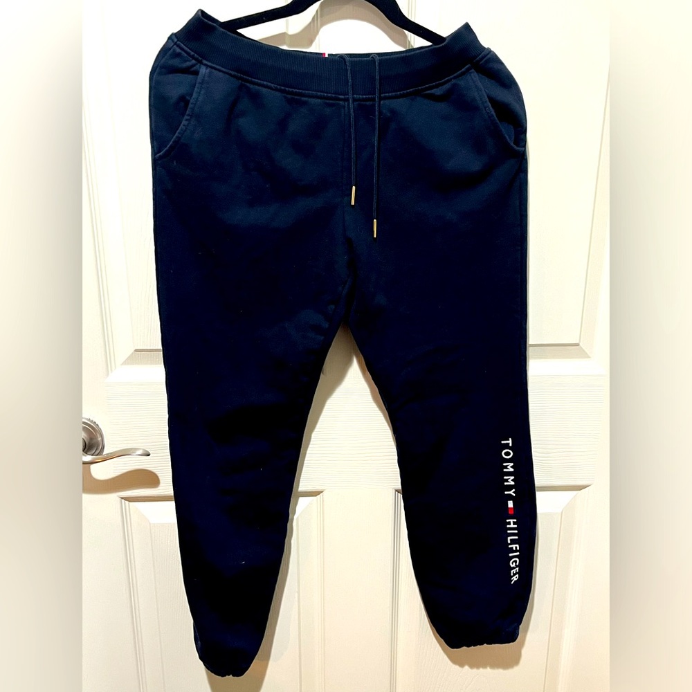 Tommy Hilfiger navy sweatpants with pockets